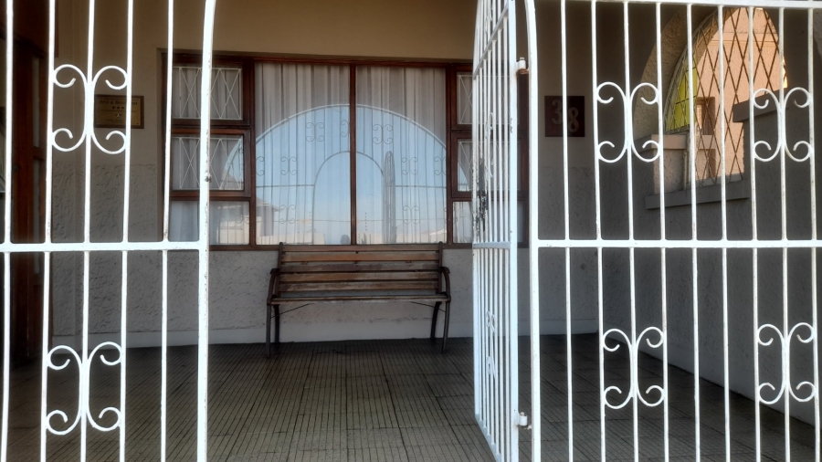 7 Bedroom Property for Sale in Quigney Eastern Cape
